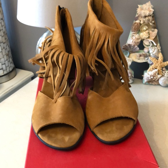 Archie Shoes - Picture 4 of 5